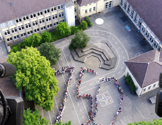 Der Film- 150 Jahre Pestalozzi- Schule